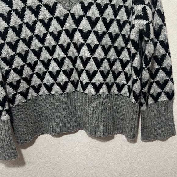 MM & - Picture 2 of 2